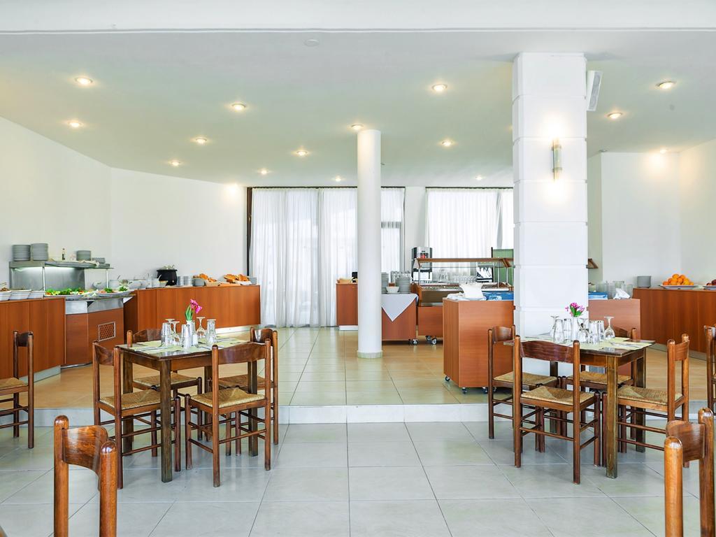 Xenios Dolphin Beach Hotel Posidi Exteriér fotografie