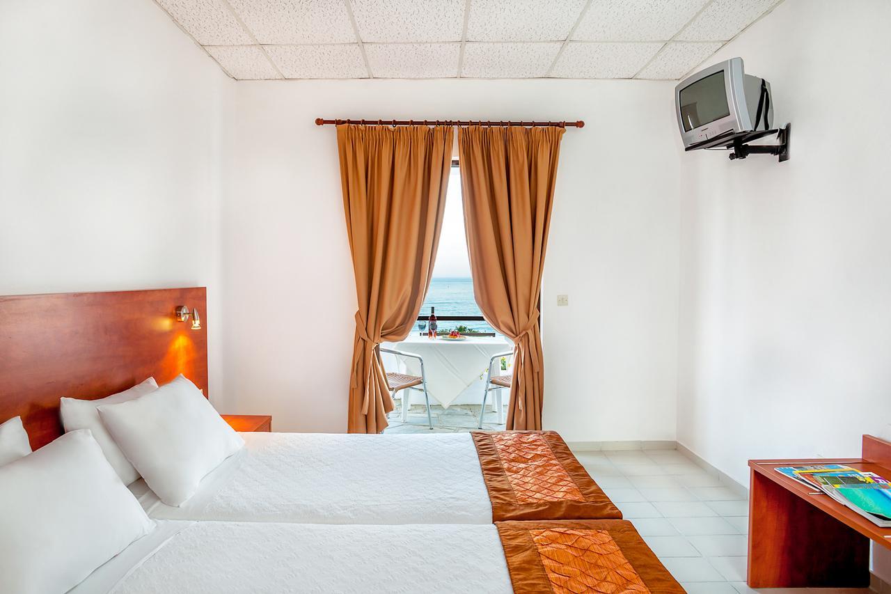 Xenios Dolphin Beach Hotel Posidi Exteriér fotografie