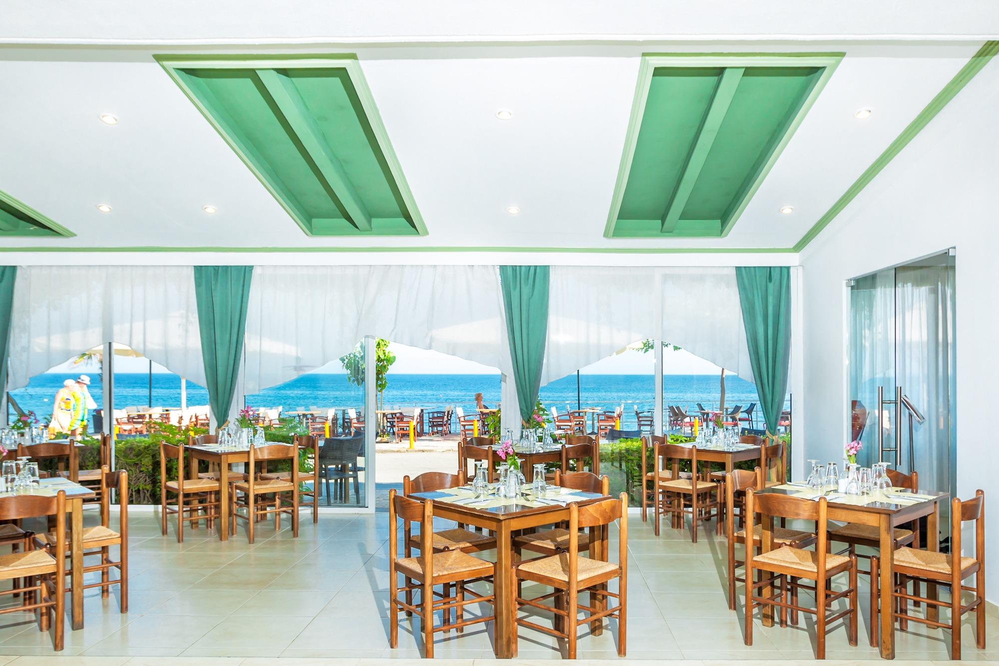 Xenios Dolphin Beach Hotel Posidi Exteriér fotografie